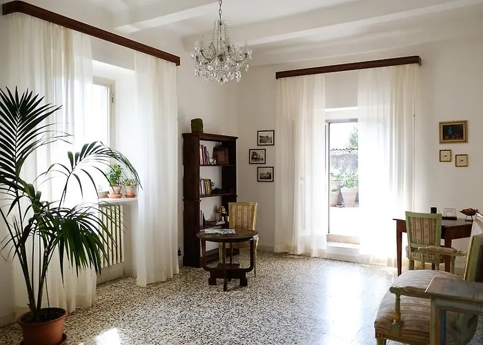 Il Vecchio Comune * Santa Sofia