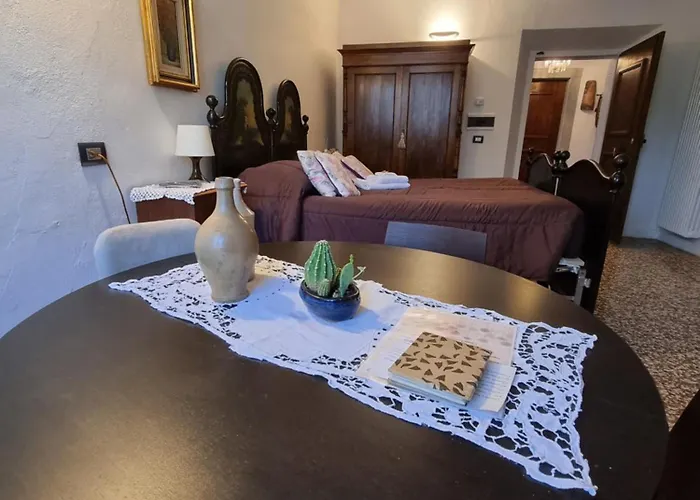 Il Vecchio Comune * Santa Sofia